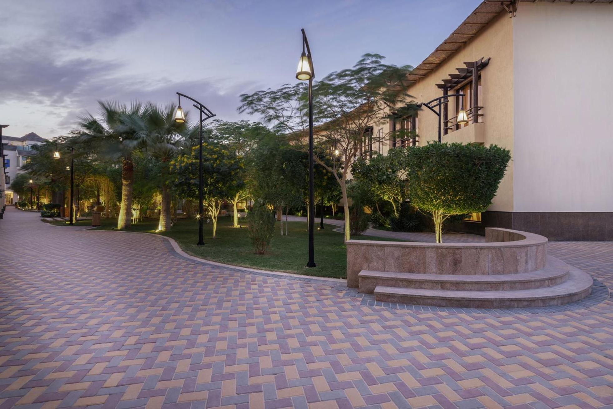 Braira Al Azizya Hotel & Resort Al Khobar Exterior photo