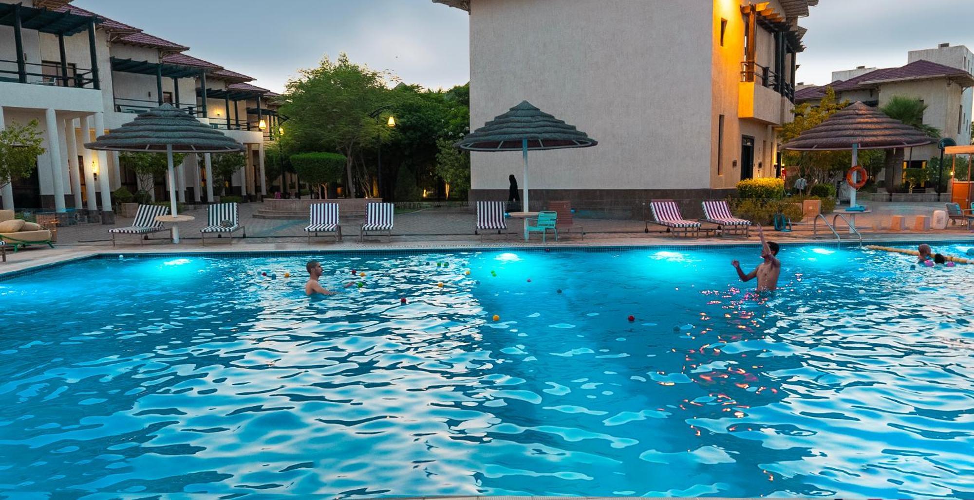 Braira Al Azizya Hotel & Resort Al Khobar Exterior photo